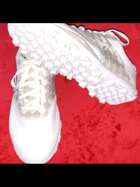 Sketchers Go Golf Womens 10 Rare 2013 Golf Shoes New